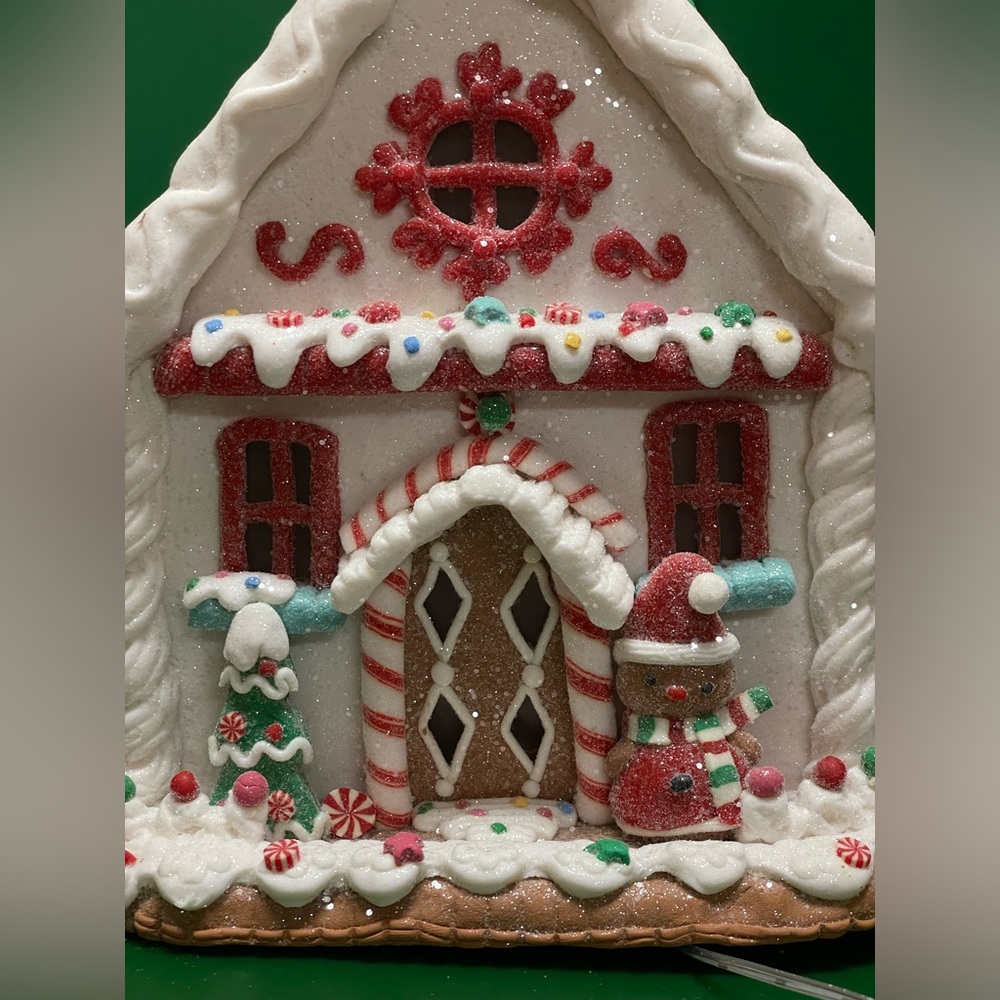 Gingerbread House - Picture 6 of 12